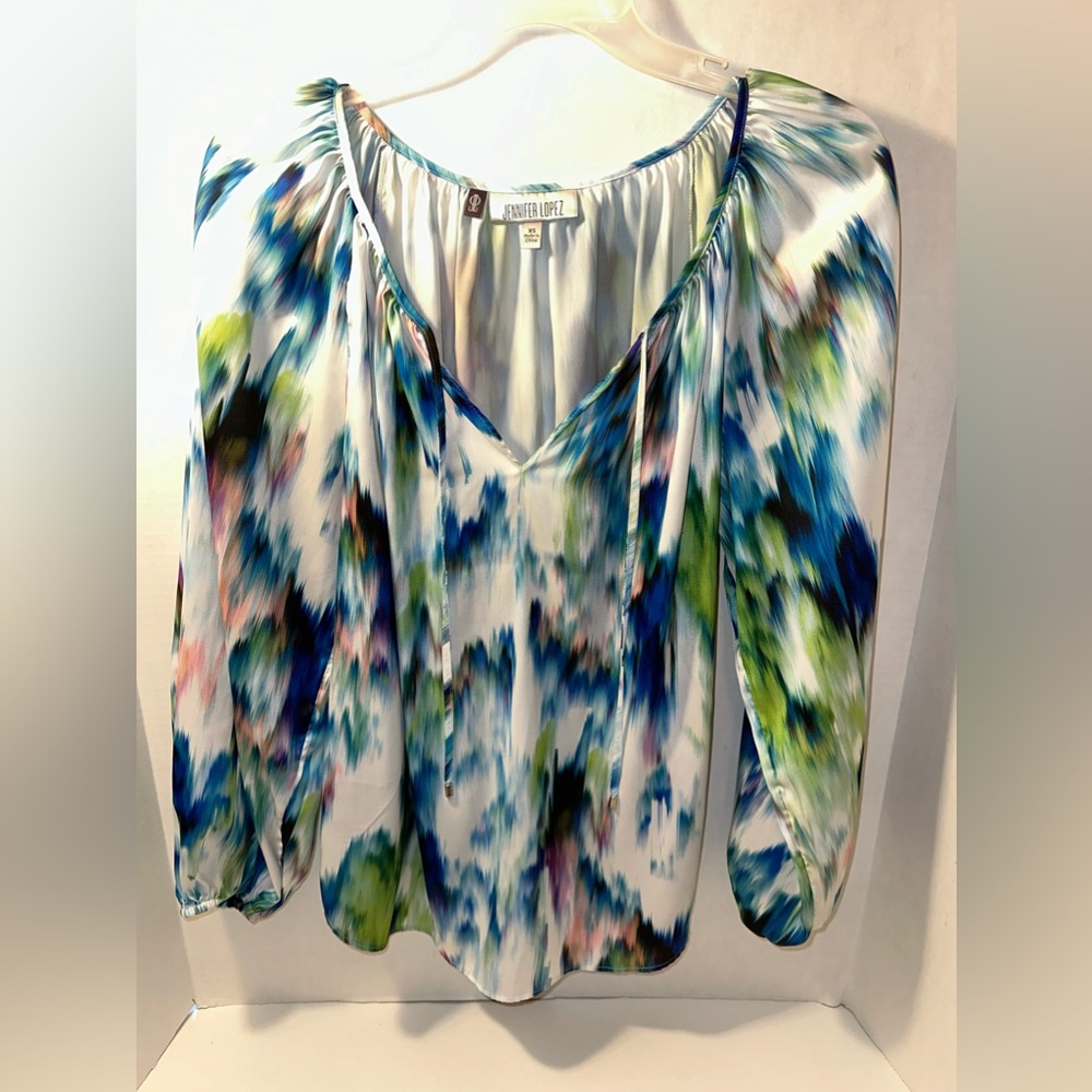 Jennifer Lopez blouse